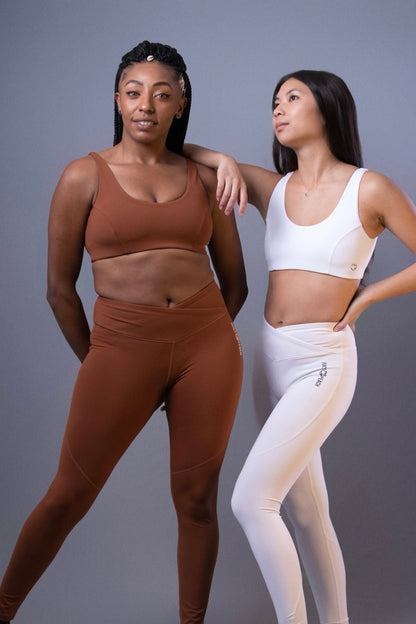 Black v-shaped legging