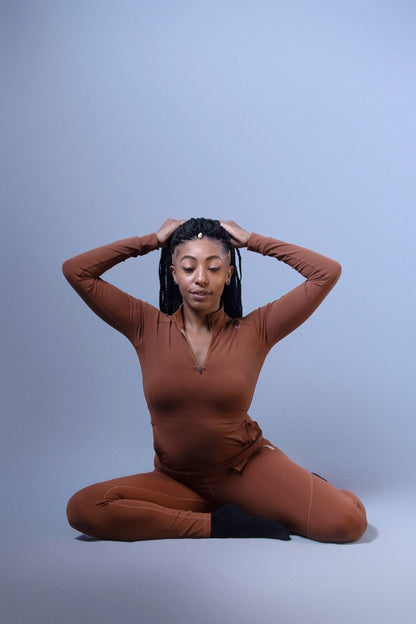 White long sleeve zip