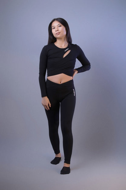 Black v-shaped legging