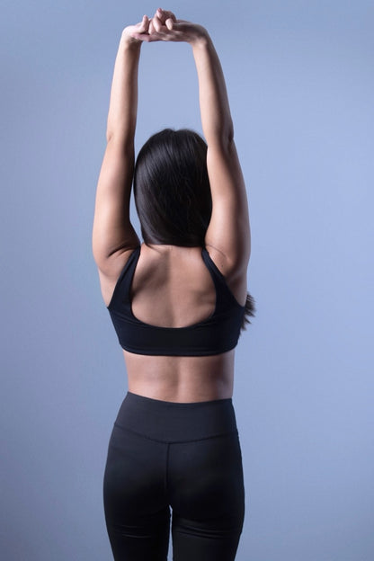 Black v-shaped legging