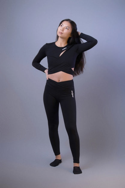 Black v-shaped legging