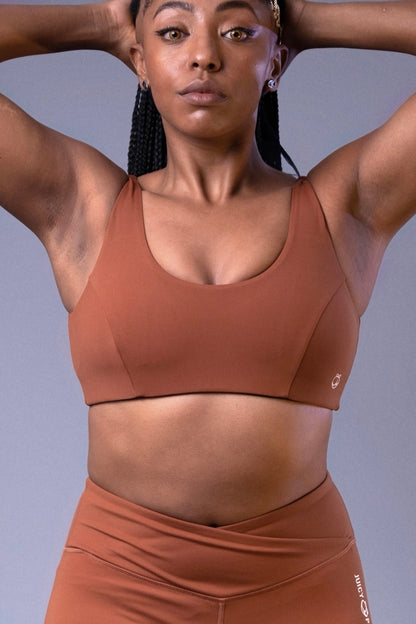 Black v-shaped legging